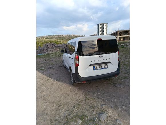 Sahibinden Ford Tourneo Courier 1.0 EcoBoost Deluxe 2025 Model  15.000 km Beyaz