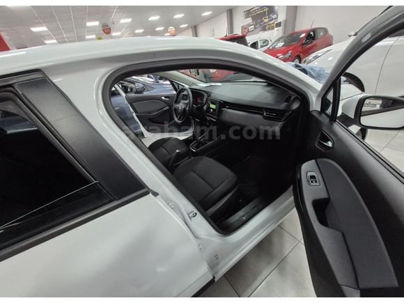 Sahibinden Renault Clio 1.0 SCe Joy 2021 Model  65.000 km Beyaz