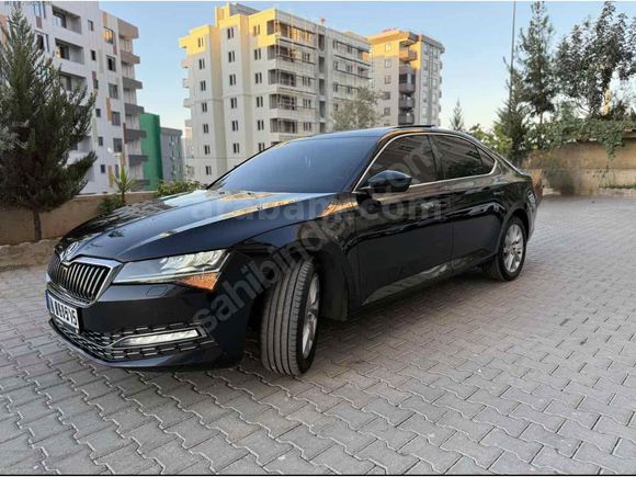 Memurdan Skoda SuperB 1.6 TDI Premium 2020 Model Şanlıurfa 137.500 km Siyah