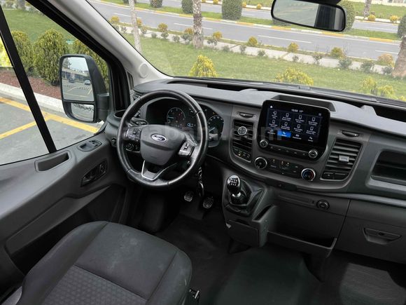 CCK | TRANSİT 16+1 DELUXE SİYAH TR'DE TEK 860 BİN TL KREDİ