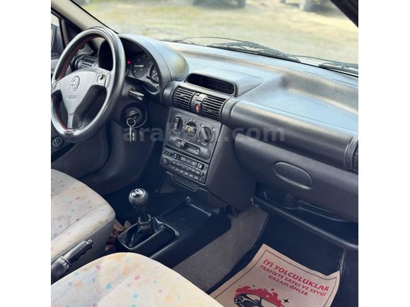 ikinci Sahibinden Opel Corsa 1.2 16 walf 2000 Model