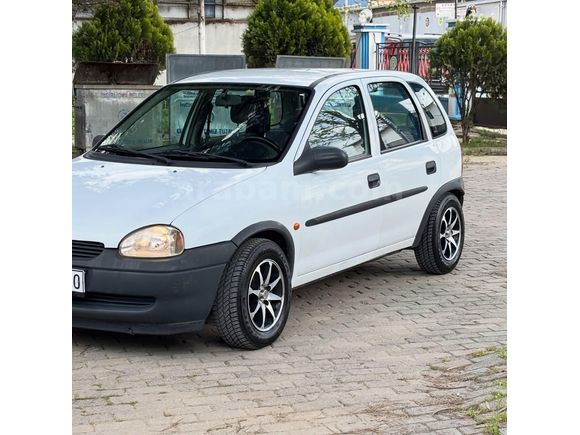 ikinci Sahibinden Opel Corsa 1.2 16 walf 2000 Model