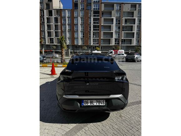 Sahibinden Firsat araci Peugeot e-3008