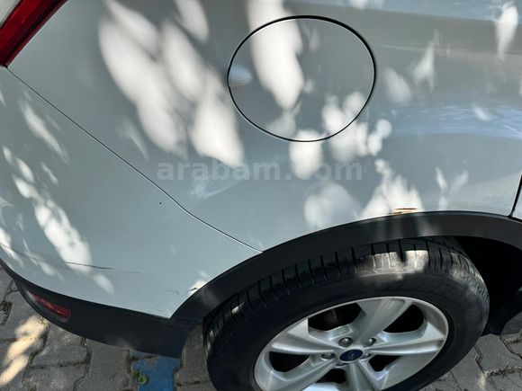 BAYANDAN TRAMERSİZ HATASIZ DÜŞÜK KM 1.5 KUGA