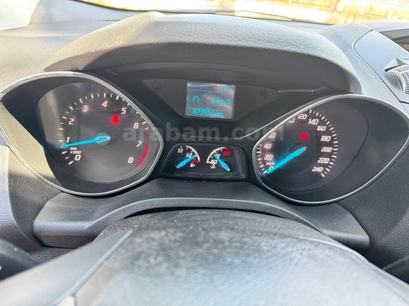 BAYANDAN TRAMERSİZ HATASIZ DÜŞÜK KM 1.5 KUGA