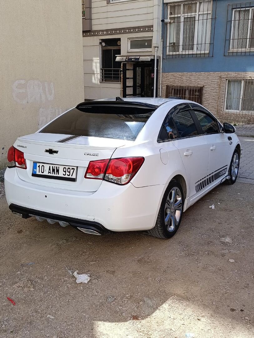 Sahibinden Chevrolet Cruze 1.6 Design Edition 2012 Model Balıkesir 206.500 km Beyaz 6