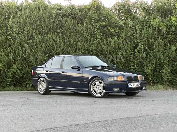 Sahibinden Değişensiz E36 BMW 320i   