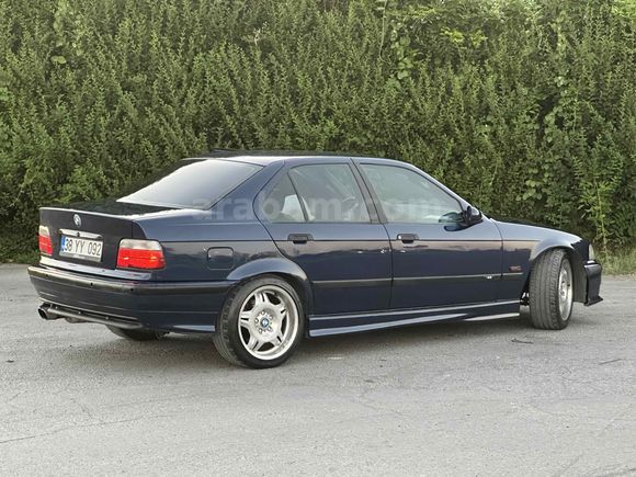 Sahibinden Değişensiz E36 BMW 320i   
