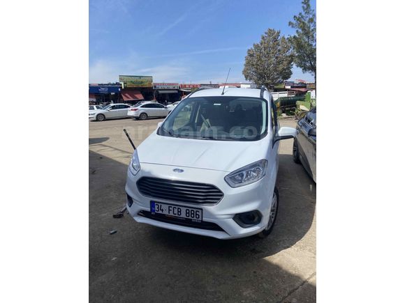 Sahibinden Ford Tourneo Courier 1.5 TDCi Titanium 2022 Model 6 ileri dir 