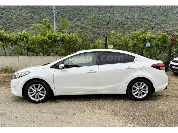 Sahibinden Kia Cerato 1.6 CRDi Concept Plus 2016 Model 