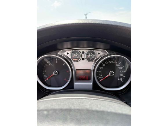 Sahibinden Ford Focus 1.6 TDCi Titanium 2011 Model   