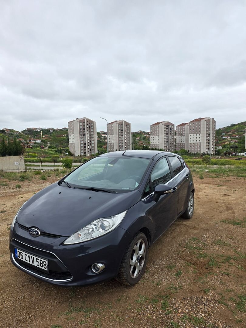Sahibinden Ford Fiesta 1.4 Titanium 2011 Model 93.650 KM 3