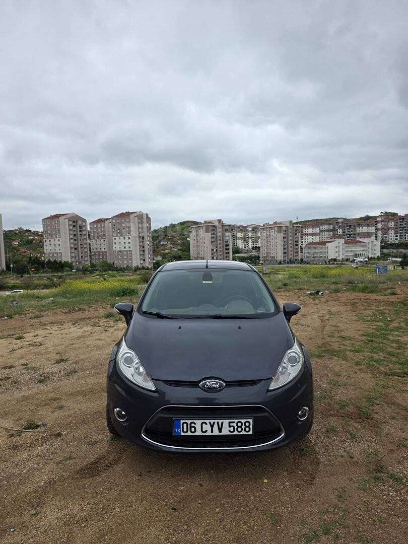 Sahibinden Ford Fiesta 1.4 Titanium 2011 Model 93.650 KM 1