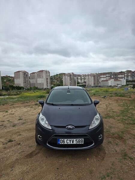 Sahibinden Ford Fiesta 1.4 Titanium 2011 Model 93.650 KM