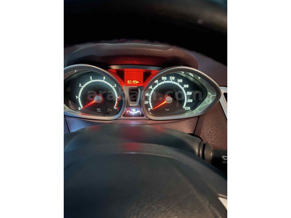 Sahibinden Ford Fiesta 1.4 Titanium 2009 Model 