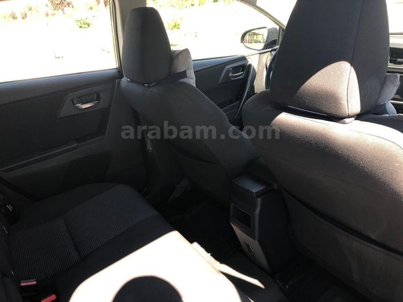 Sahibinden Aile aracı Toyota Auris 1.4 D-4D Active 2013 Model 