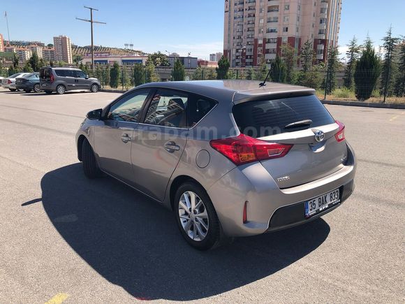 Sahibinden Aile aracı Toyota Auris 1.4 D-4D Active 2013 Model 