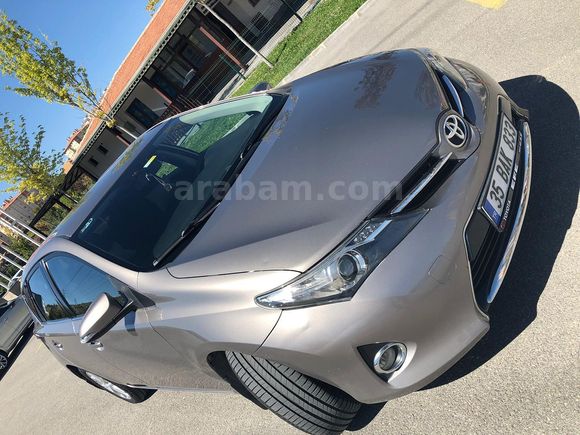 Sahibinden Aile aracı Toyota Auris 1.4 D-4D Active 2013 Model 