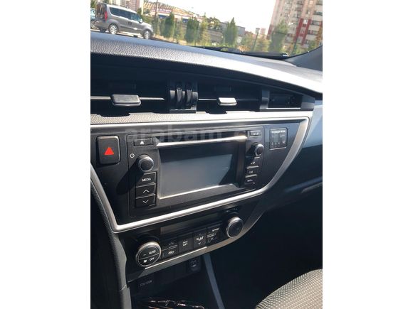 Sahibinden Aile aracı Toyota Auris 1.4 D-4D Active 2013 Model 