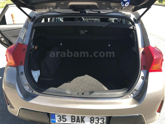 Sahibinden Aile aracı Toyota Auris 1.4 D-4D Active 2013 Model 