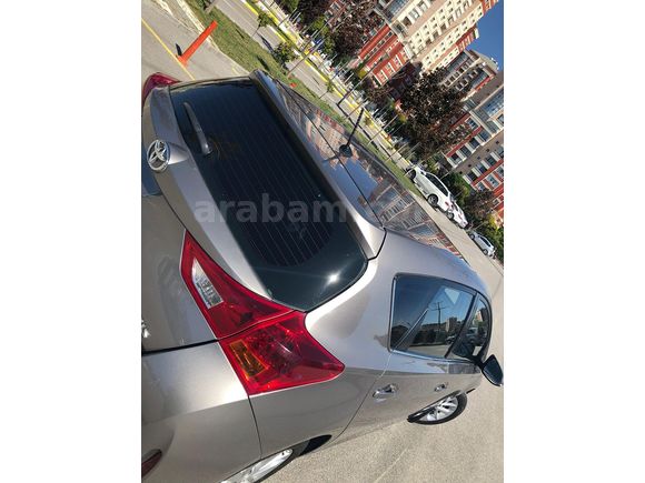 Sahibinden Aile aracı Toyota Auris 1.4 D-4D Active 2013 Model 