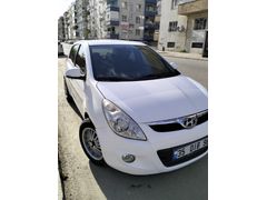 Düşük km'li  Değişensiz Çelik jant Dolu Paket i20
