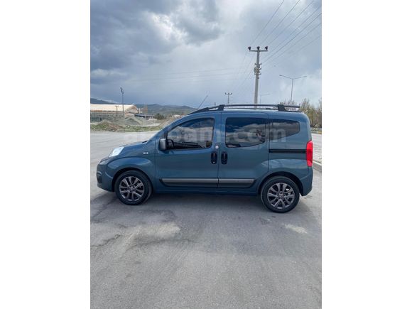 Sahibinden Fiat Fiorino Combi 1.3 Multijet 100. Yıl Özel Seri 2023 Model  45.900 km Lacivert