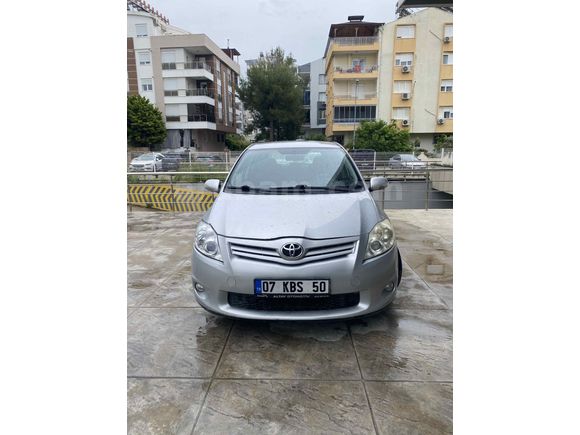 Toyota Auris 1.4 D-4D Comfort Extra 2011 Model Antalya