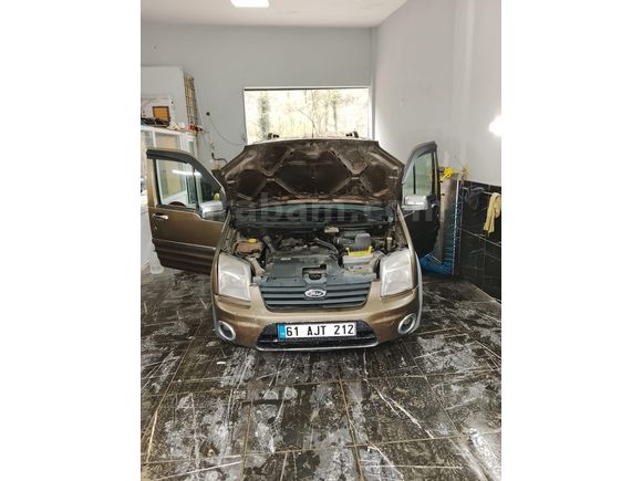 Sahibinden Ford Tourneo Connect 110PS 2011 Model