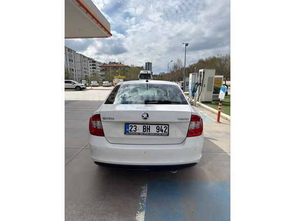 MEMURDAN 96BİNDE Skoda Rapid 1.4 TDI GreenTec Style 2016 Model 