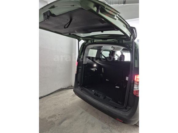 Sahibinden Ford Tourneo Courier 1.5 EcoBlue Deluxe 2024 Model