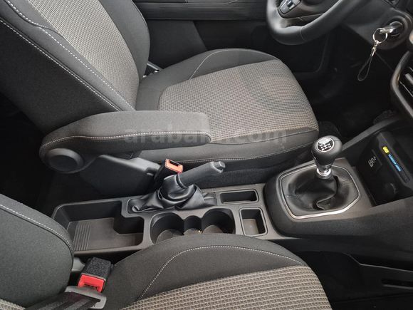 Sahibinden Ford Tourneo Courier 1.5 EcoBlue Deluxe 2024 Model