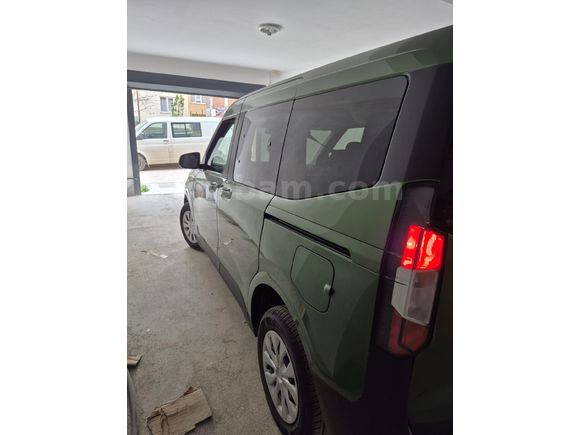 Sahibinden Ford Tourneo Courier 1.5 EcoBlue Deluxe 2024 Model