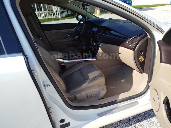Sahibinden Renault Latitude 1.5 dCi Executive 2012 Model