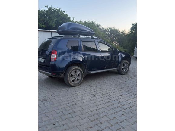 Sahibinden Dacia Duster 1.5 dCi Laureate 2017 Model  240.000 km Lacivert