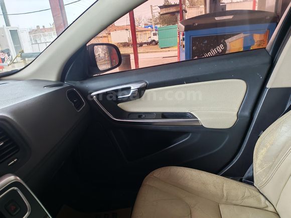 Sahibinden Volvo S60 1.6 D Premium 2012 Model