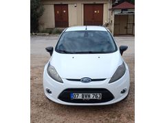 Yeni muayeneli Ford Fiesta 1.25 My 2012 Model