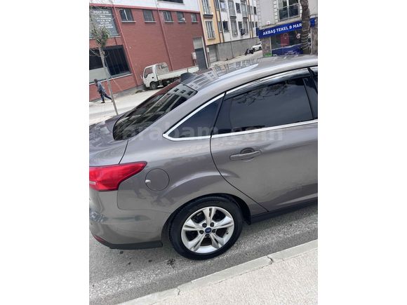Sahibinden Ford Focus 1.6 Ti-VCT Trend X 2015 Model 