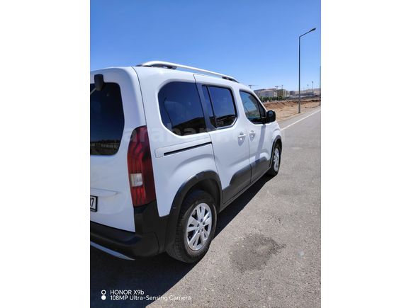 Sahibinden Peugeot Rifter 1.5 BlueHDI ALLURE  2021 Model