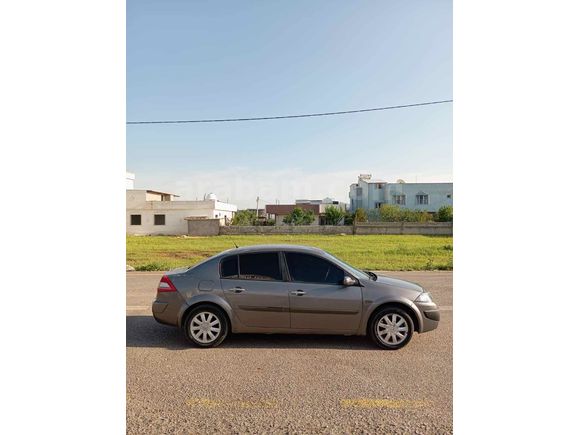 Sahibinden Renault Megane 1.6 Expression 2010 Model  205.000 km Gri