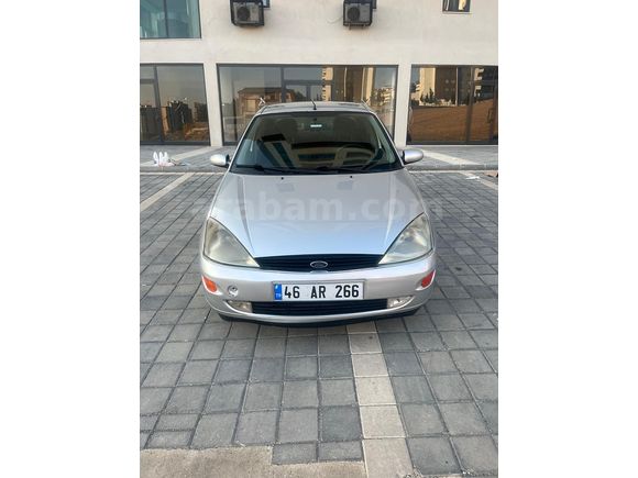 Sahibinden Ford Focus 2.0 Ghia 2001 Model 