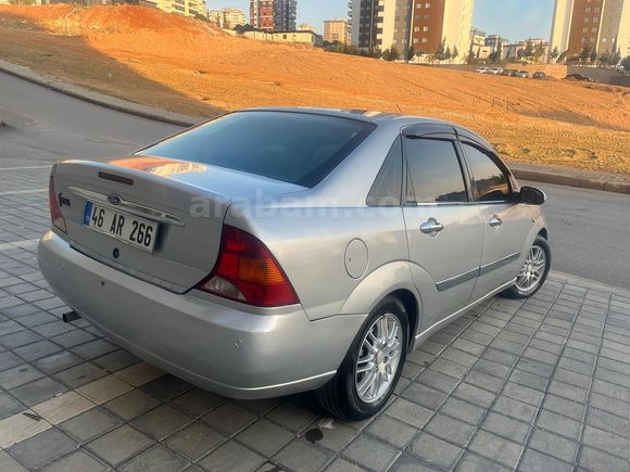Sahibinden Ford Focus 2.0 Ghia 2001 Model 