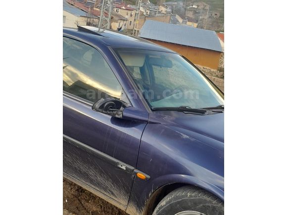 Sahibinden Opel Vectra 2.0 CD 1998 Model  357.000 km Lacivert