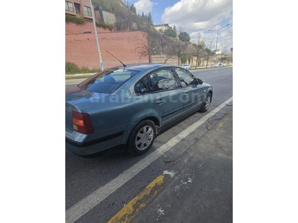 Sahibinden Volkswagen Passat 1.8 Trendline 2000 Model
