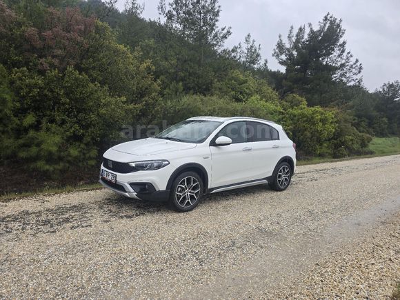 Sahibinden Fiat Egea Cross 1.4 Fire Lounge+ tractıon  2025 Model