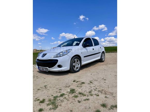 Sahibinden Peugeot 206+ 1.4 HDi Comfort 2011 Model 