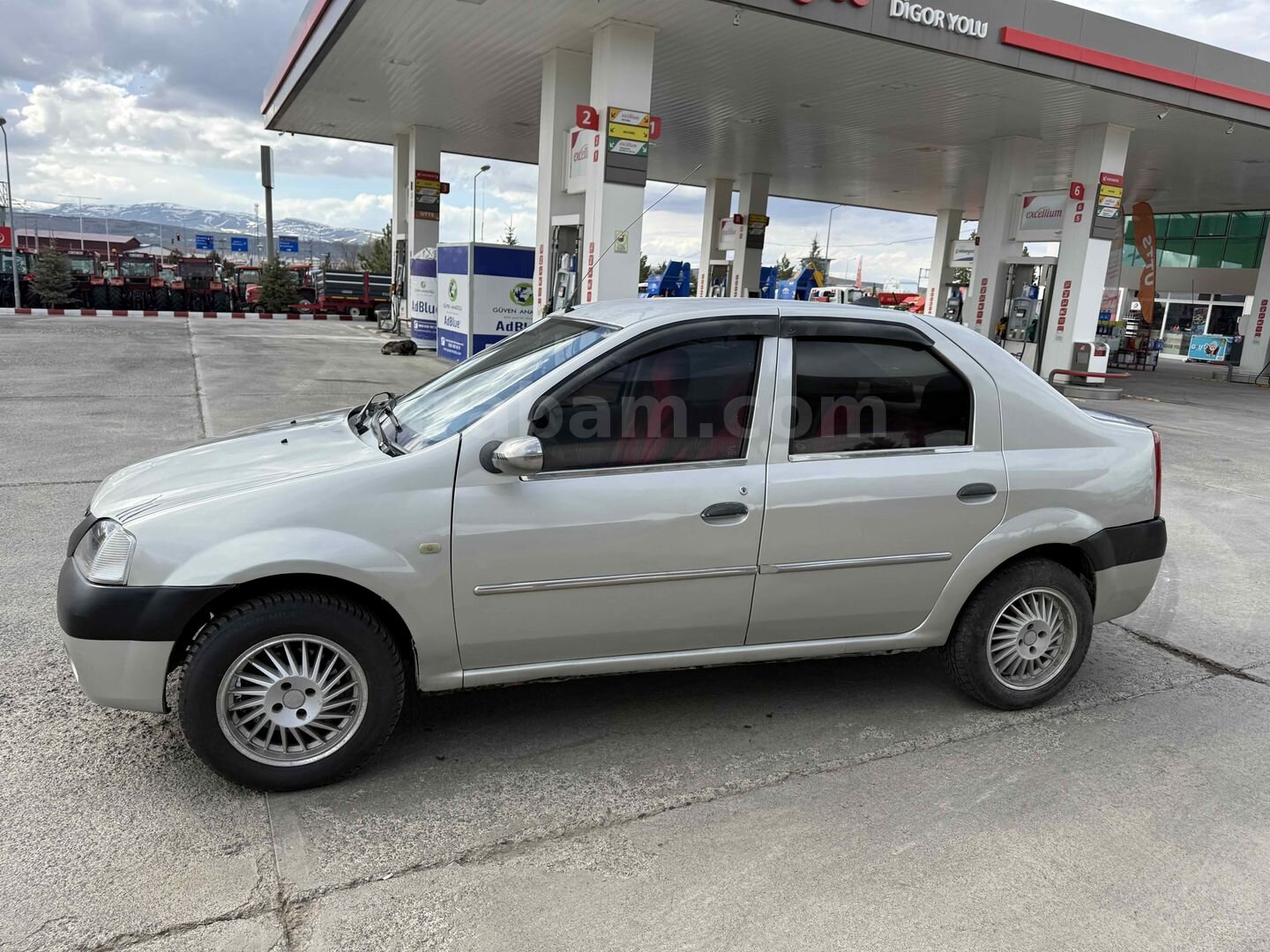 Galeriden Dacia Logan 1.4 Ambiance 2005 Model Kars 5