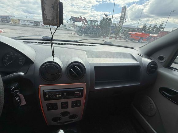 Galeriden Dacia Logan 1.4 Ambiance 2005 Model Kars