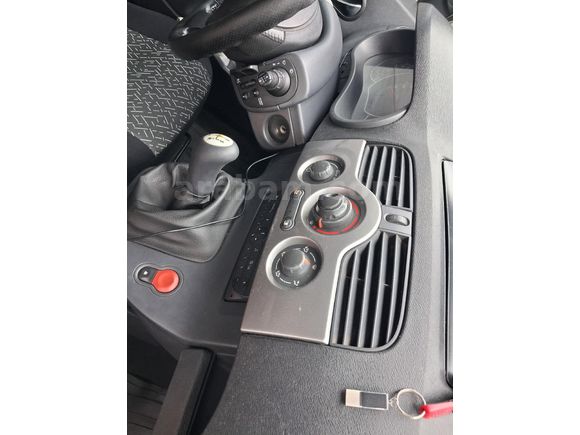 Sahibinden Renault Kangoo Multix 1.5 dCi Authentique 2013 Model