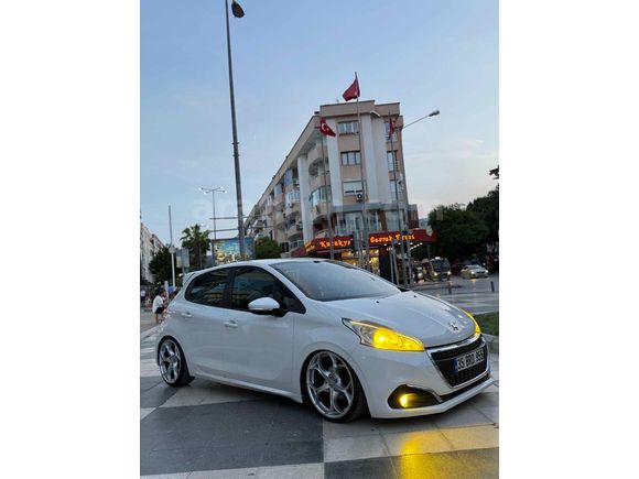 Sahibinden Peugeot 208 1.4 HDi Active 2015 Model  Acill pazarlık payı vardır  